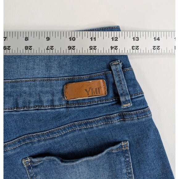 YMI High Rise Triple Button Denim Shorts Size 3/26 - Picture 5 of 8